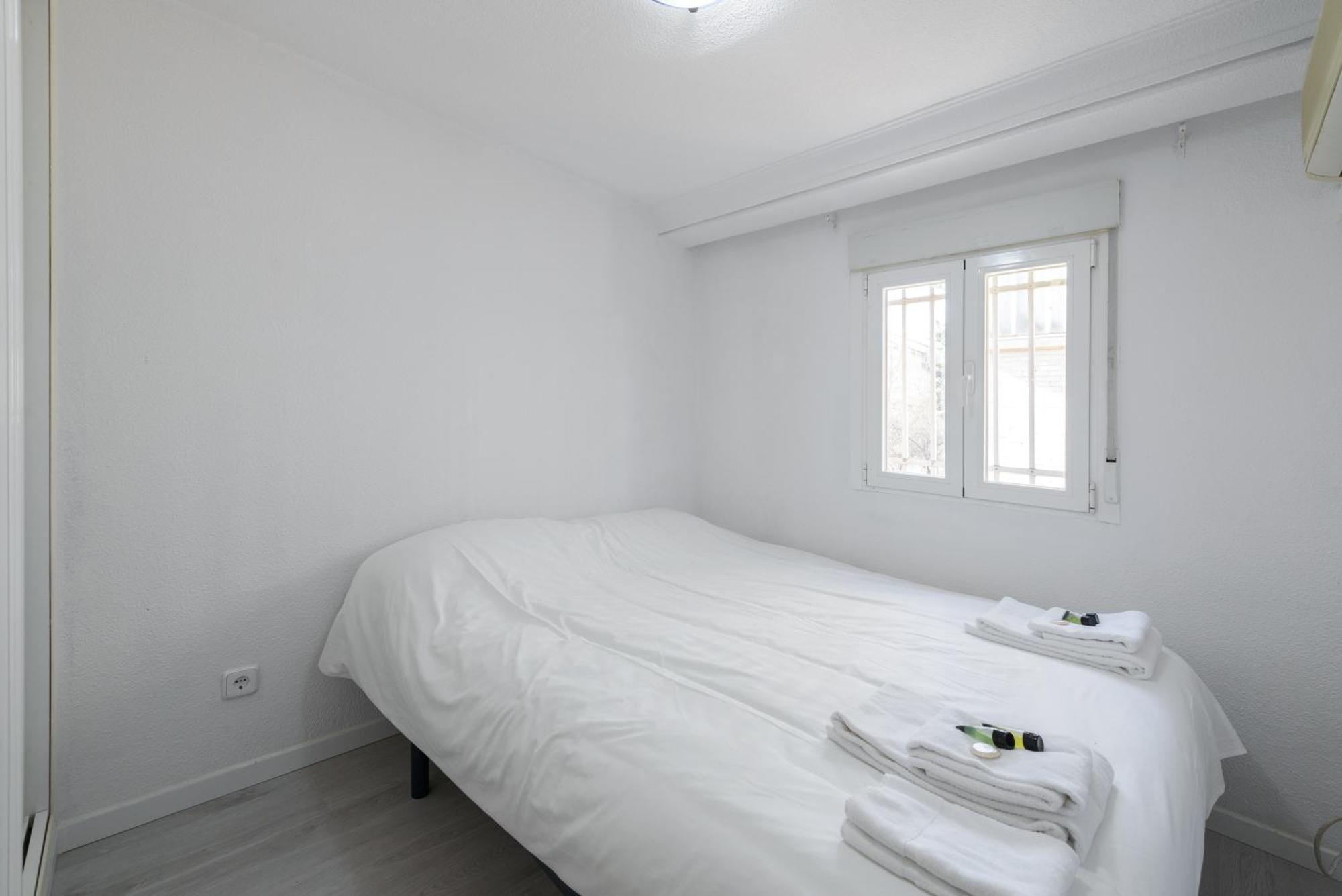 מדריד Sabadell Calle, Casa Familiar De 3 Dormitorios Con Terraza Junto Metro Fuencarral מראה חיצוני תמונה