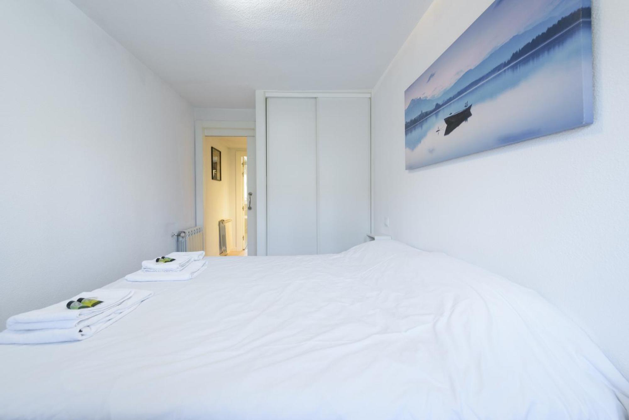 מדריד Sabadell Calle, Casa Familiar De 3 Dormitorios Con Terraza Junto Metro Fuencarral מראה חיצוני תמונה